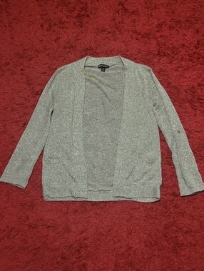 ***NEVER WORN*** About A Girl grey buttonless cardigan sweater Size Small